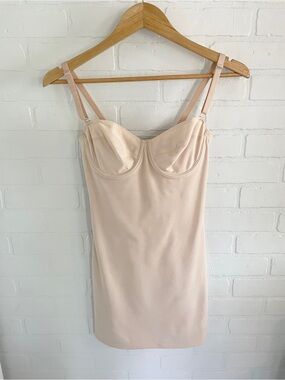Nancy Ganz Bodyslimmer Shapewear Slip Adjustable Straps Nude Sz 34B / 75